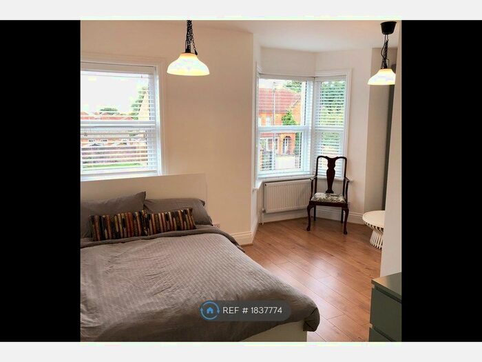 4 Bedroom Semi-Detached House To Rent In Wycombe Road, Stokenchurch, HP14