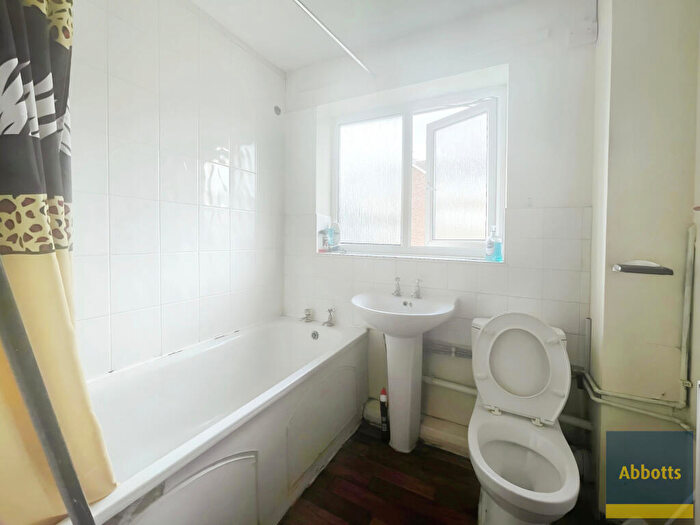 5 Bedroom Semi-Detached House To Rent In Forest Road, Colchester, CO4