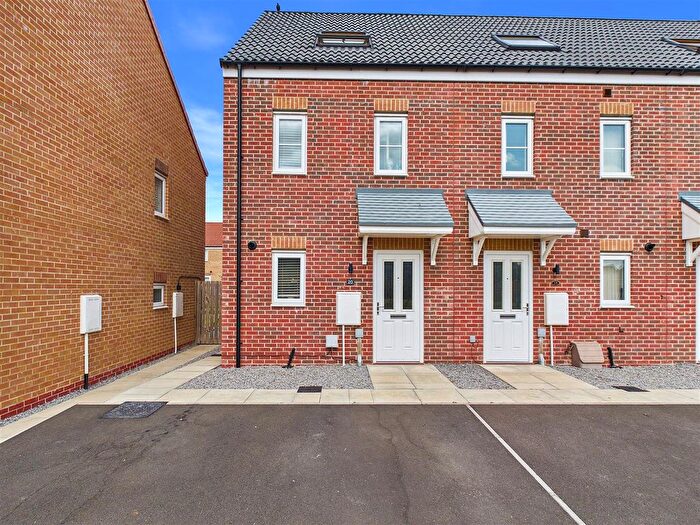 3 Bedroom End Terrace House For Sale In Ermin Close, Ingleby Barwick, TS17