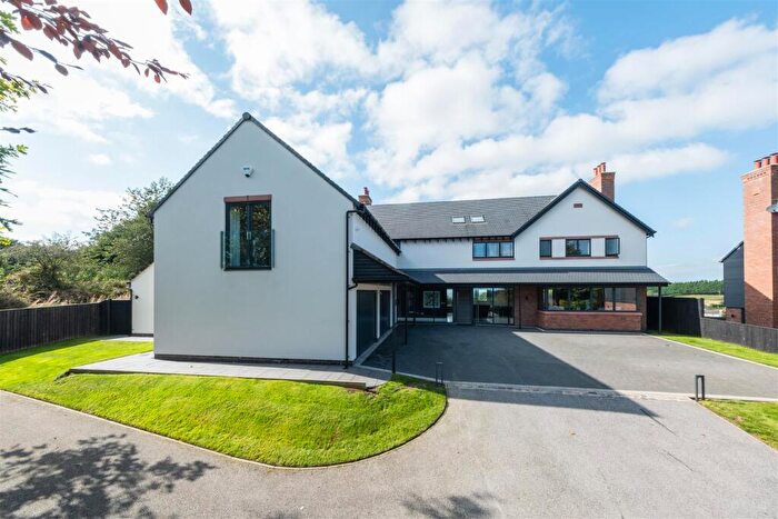 5 Bedroom Detached House For Sale In An Individually Designed And Contemporary Detached Family Home In Kelsall, CW6