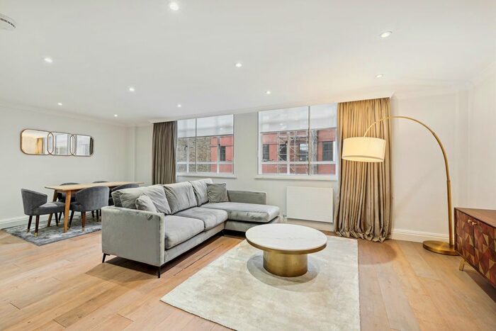 2 Bedroom Flat To Rent In Duke Street, London, SW1Y
