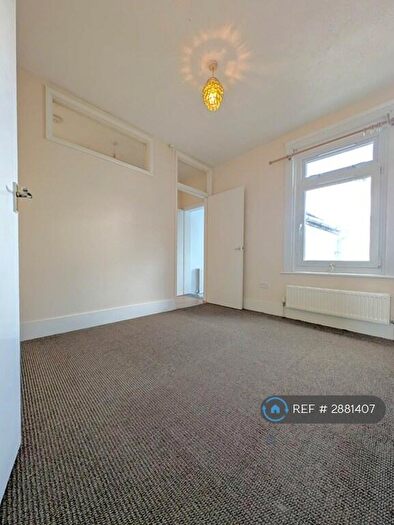 3 Bedroom Terraced House To Rent In Thorold Road, Chatham, ME5