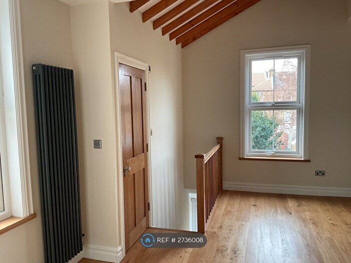 2 Bedroom Maisonette To Rent In Newport Road, London, E10