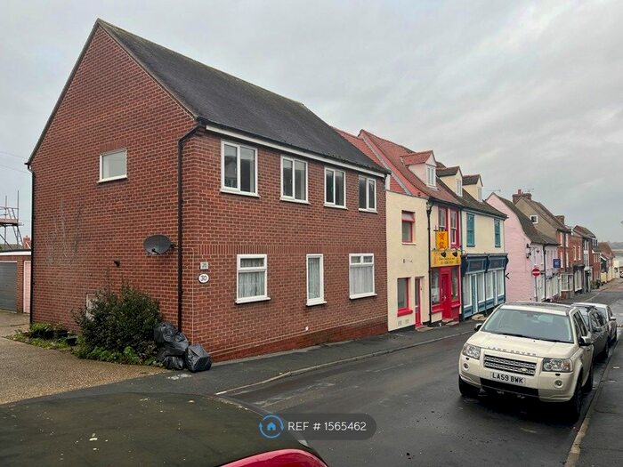 2 Bedroom Maisonette To Rent In South Street, Manningtree, CO11