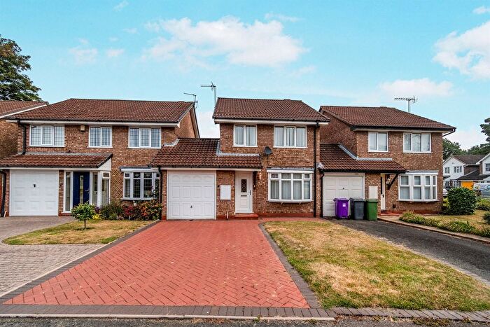 3 Bedroom Link Detached House For Sale In Blackbrook Way, Moseley Parkland, Wolverhampton, WV10