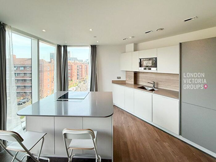 1 Bedroom Flat To Rent In Odell House, Woodberry Down, London, N4