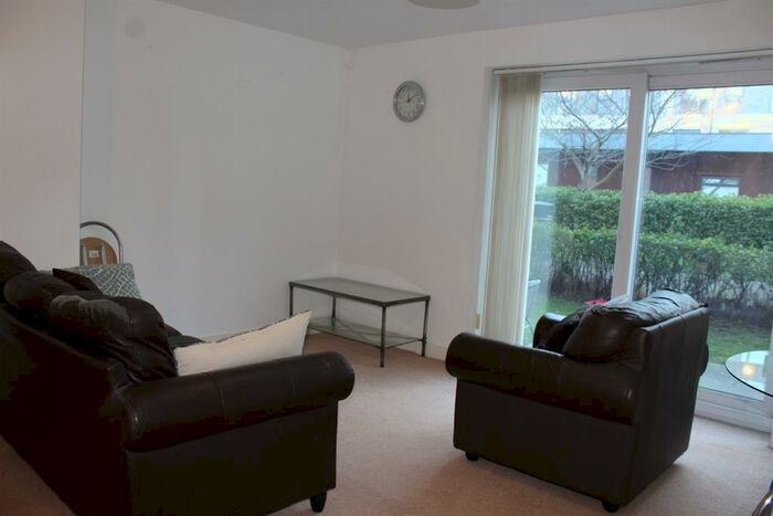 2 Bedroom Flat To Rent In Slater House, Woden Street, Manchester, M5