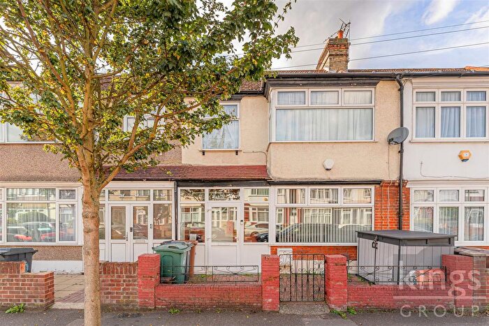 5 Bedroom Terraced House For Sale In Garner Road, Walthamstow, E17