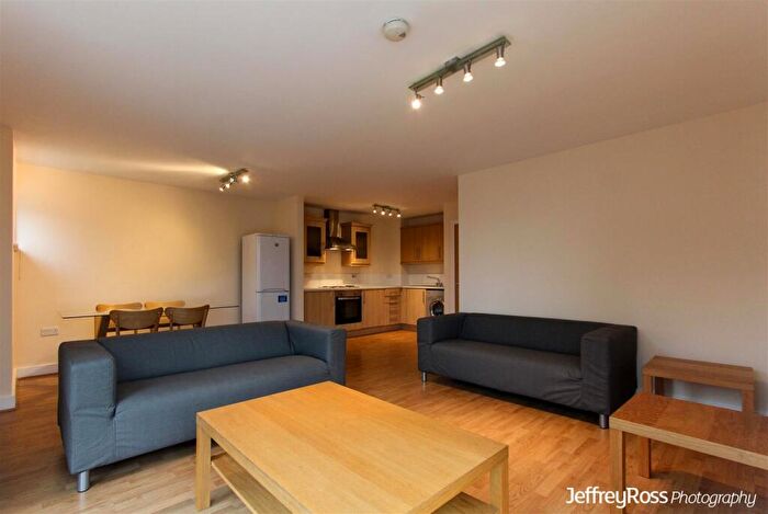 2 Bedroom Apartment To Rent In Central Court, Roath, CF24