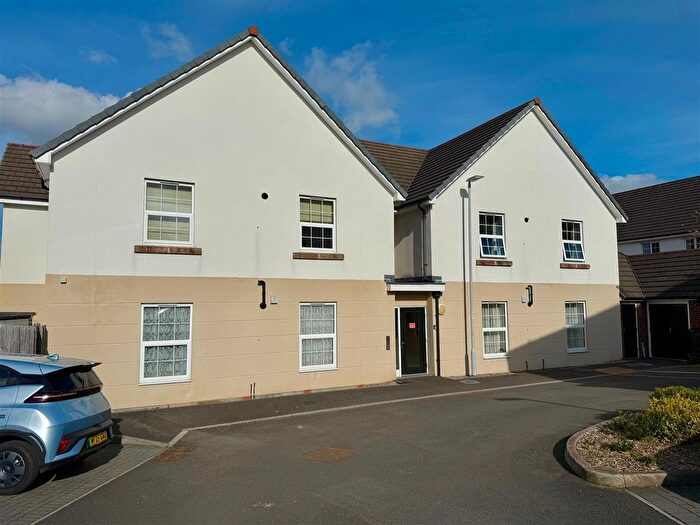 2 Bedroom Flat For Sale In Plymstock, Plymouth, PL9