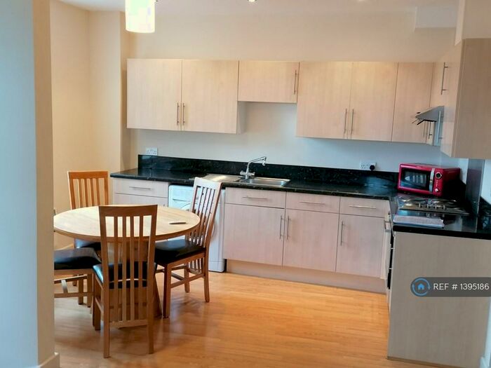 1 Bedroom Flat To Rent In Mcilroys Building, Reading, RG1