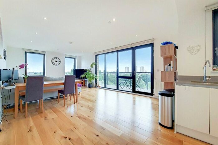 2 Bedroom Apartment To Rent In Palmers Road, London, E2