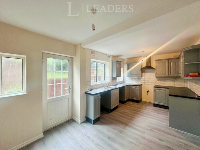 3 Bedroom Semi-Detached House To Rent In Stoneton Grove, Birmingham, B29