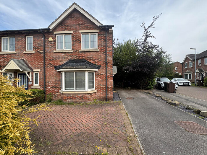 3 Bedroom End Of Terrace House To Rent In Ashleigh Vale, Barnsley, S70