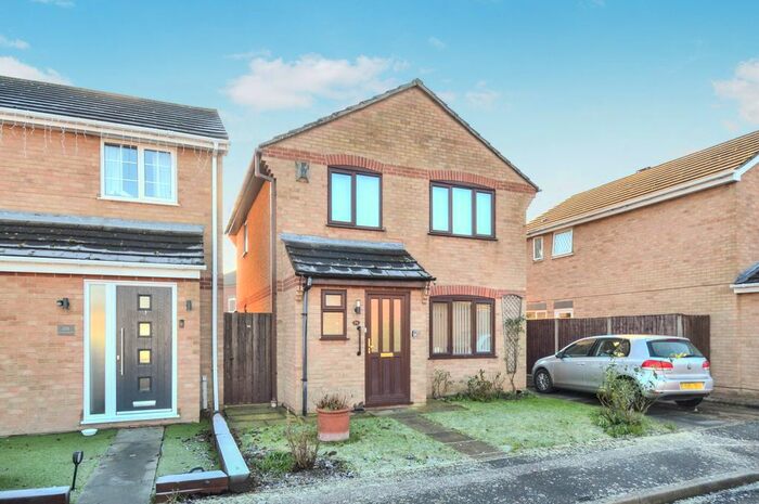 3 Bedroom Detached House For Sale In Arundel Crescent, Eynesbury, St. Neots PE19