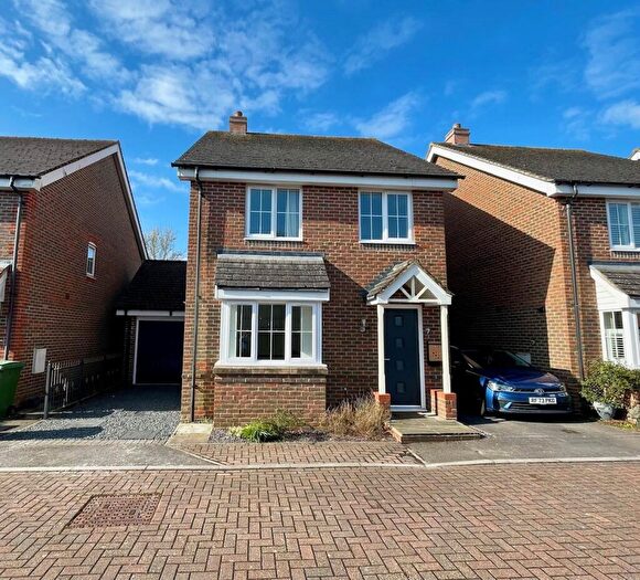 3 Bedroom Detached House To Rent In Wallis Gardens, Newbury, RG14