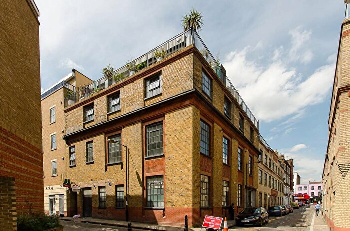 2 Bedroom Flat To Rent In Sly Street, Tower Hamlets, London, E1