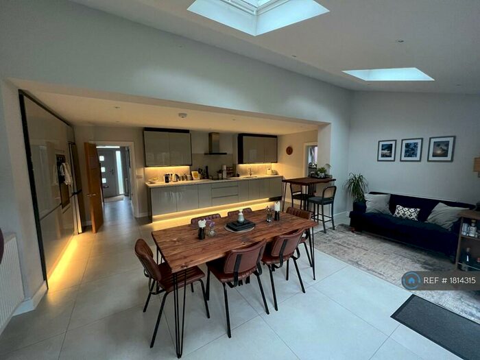 4 Bedroom Semi-Detached House To Rent In Egerton Road, Wilmslow, SK9