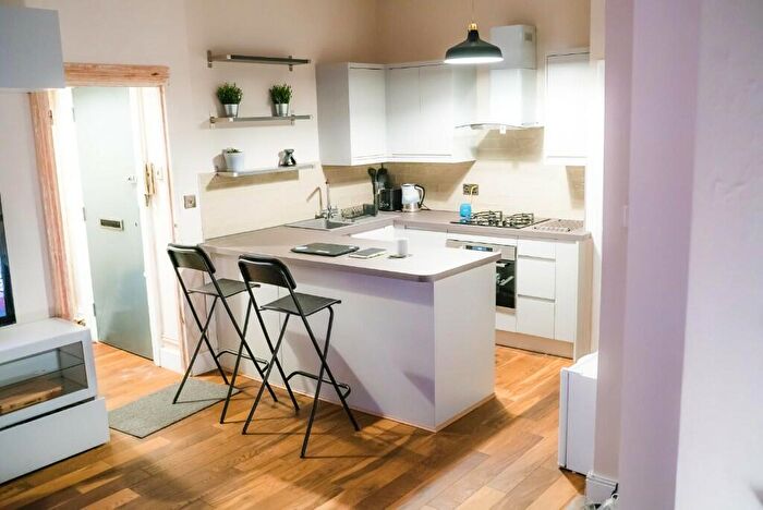 Studio To Rent In Hollybush Hill, Wanstead, London, E11