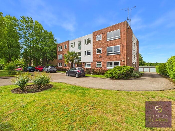 2 Bedroom Flat To Rent In High Road, Whetstone, N20