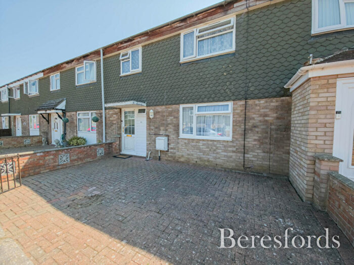 3 Bedroom Terraced House For Sale In Gurdon Road, Colchester, CO2
