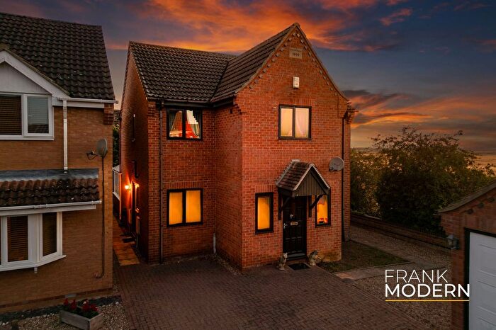 4 Bedroom Detached House For Sale In Willowbrook Drive, Whittlesey, PE7