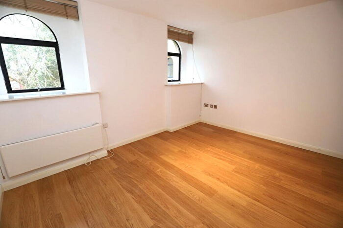 2 Bedroom Flat For Sale In Orrell Street, Bury, BL8