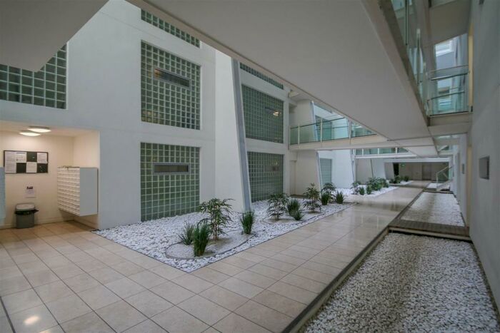 2 Bedroom Apartment To Rent In The Lock, Whitworth Street, Manchester, M1