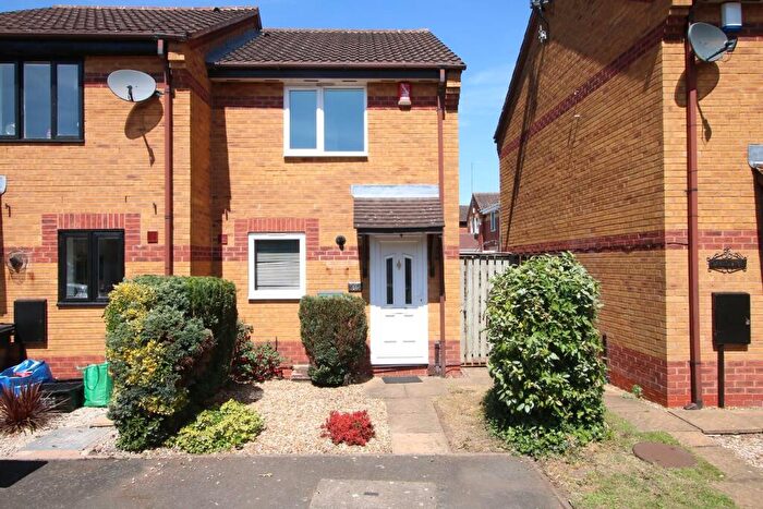 2 Bedroom End Of Terrace House To Rent In Richardson Drive, Stourbridge, DY8