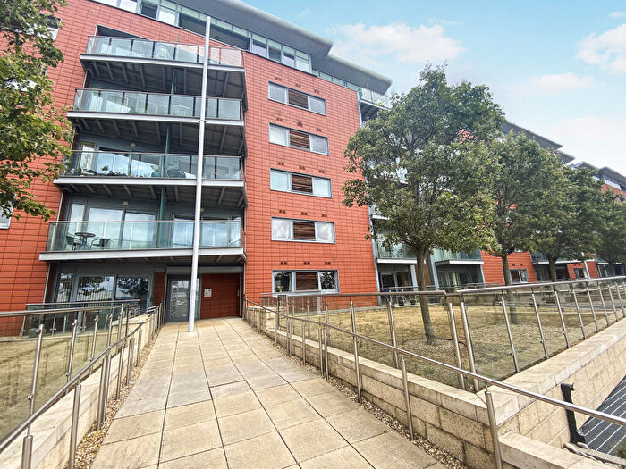 2 Bedroom Flat For Sale In Anchor Street, Ipswich, IP3