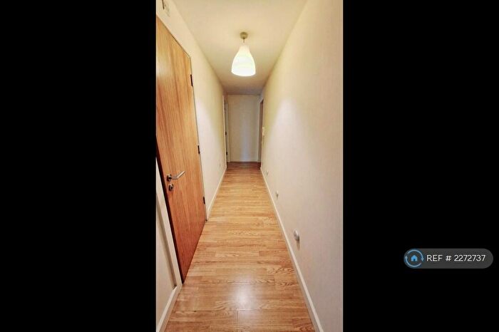 2 Bedroom Flat To Rent In Albert Road, Morley, LS27