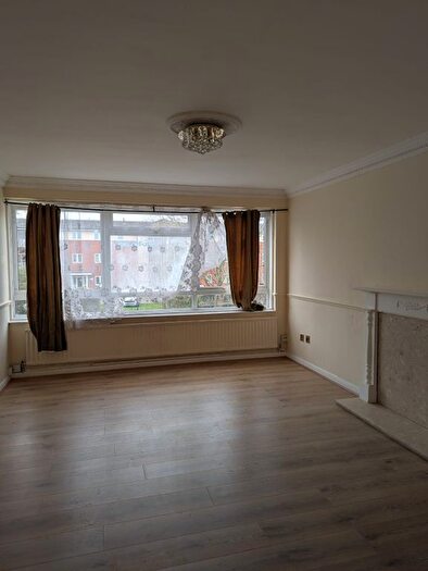 2 Bedroom Flat To Rent In Barley Lane, Chadwell Heath, Romford, IG3
