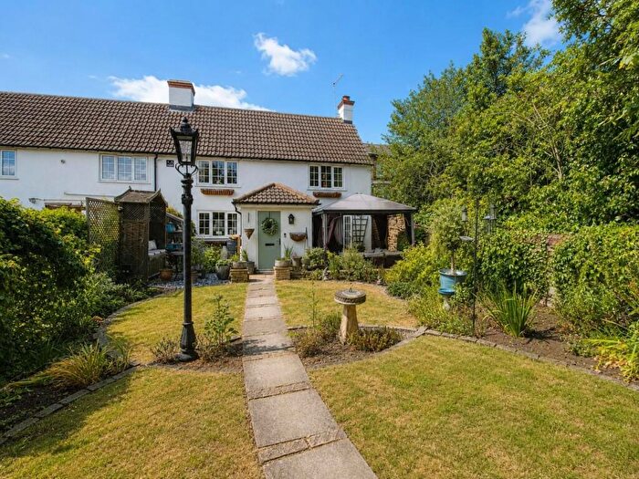 2 Bedroom Cottage For Sale In Main Road, Wilby, Northamptonshire, NN8