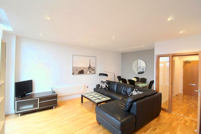 2 Bedroom Flat To Rent In Neptune Street, Leeds, West Yorkshire, Uk, LS9