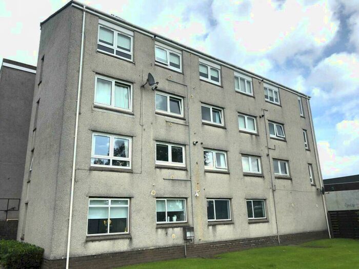 2 Bedroom Flat To Rent In Shaw Court, Erskine, PA8