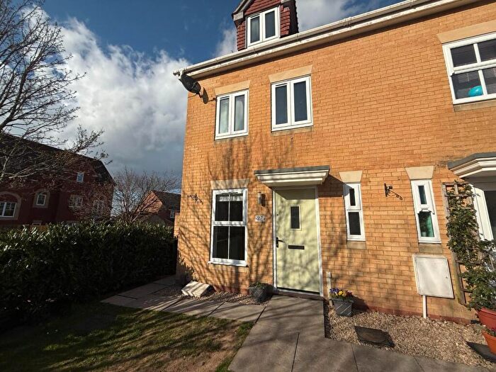 3 Bedroom End Of Terrace House To Rent In Hallen Close, Emersons Green, Bristol, BS16