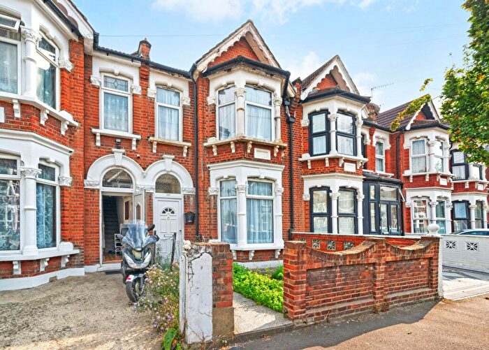 6 Bedroom Terraced House To Rent In Second Avenue, Manor Park, London, E12