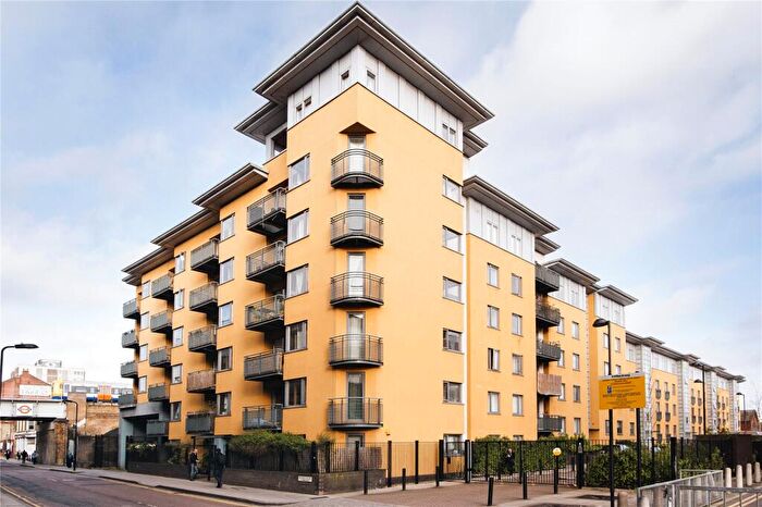 3 Bedroom Flat To Rent In Nichols Court, Cremer Street, E2