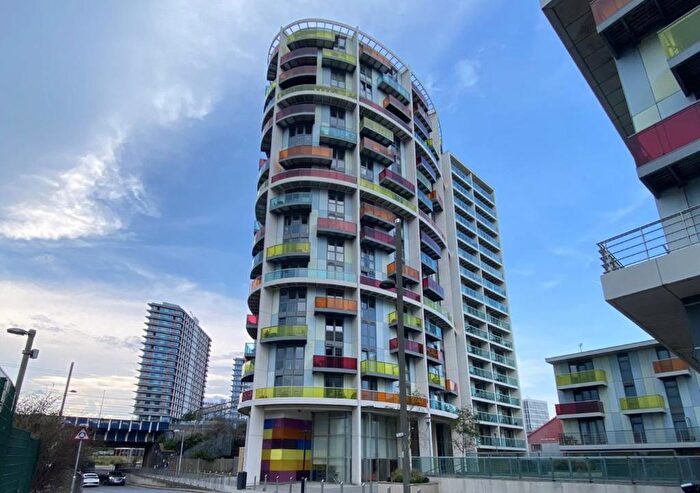 1 Bedroom Flat To Rent In Warton Road, Stratford, London, E15