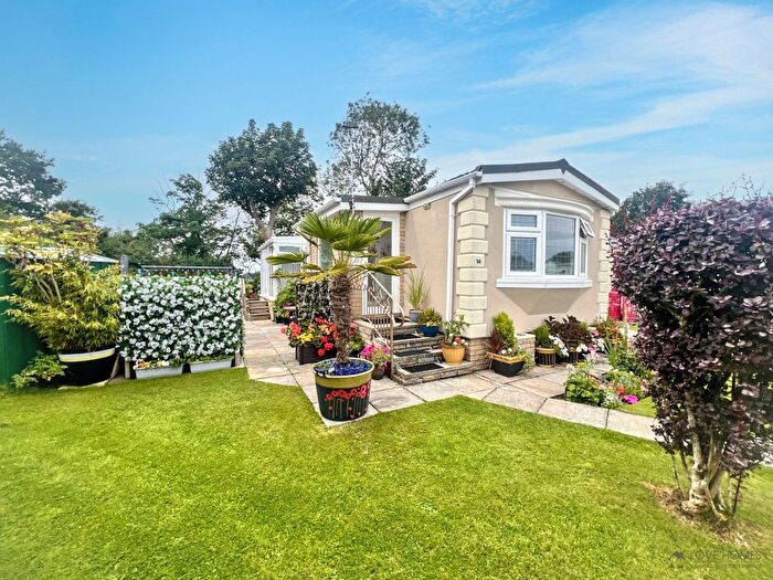 1 Bedroom Mobile/park Home For Sale In Larbreck Hall Caravan Park, Garstang Road, PR3