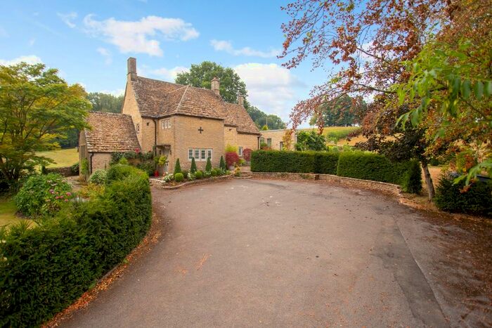 4 Bedroom Farm To Rent In Lanhill, Chippenham, SN14