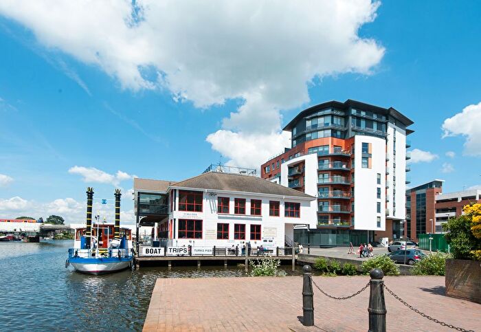 2 Bedroom Flat To Rent In Water Lane, Kingston Upon Thames, KT1