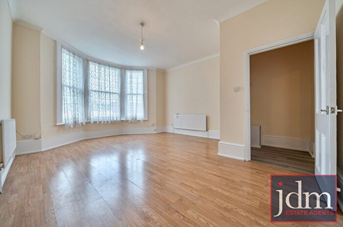 2 Bedroom Flat To Rent In Shooters Hill Road, London, SE3