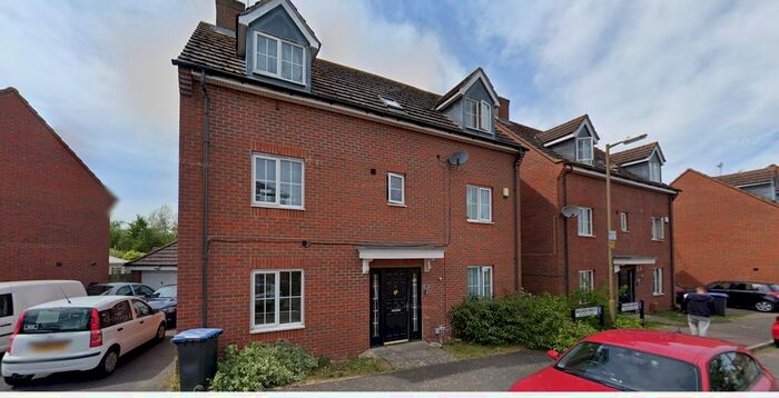 6 Bedroom Detached House To Rent In Walker Grove, Hatfield, AL10