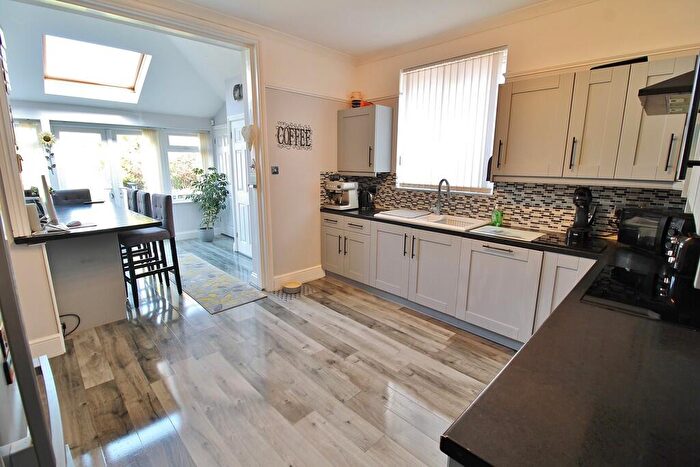 5 Bedroom Detached House For Sale In Havant Road, Drayton, PO6