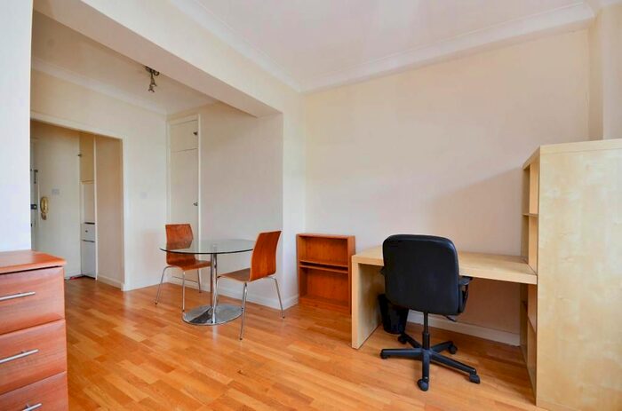 Studio To Rent In Warren Court, - Euston Road, Fitzrovia, London, NW1