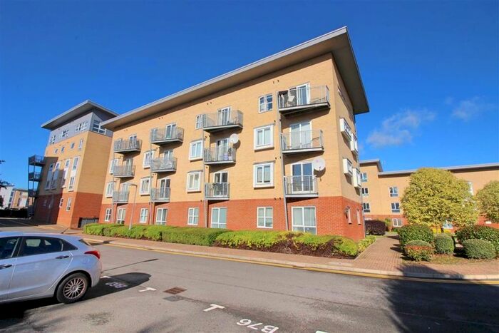 1 Bedroom Flat To Rent In Wilding Court, Borehamwood, Herts, WD6