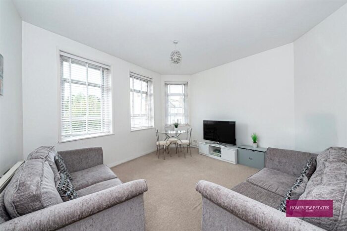 2 Bedroom Apartment To Rent In Kingsgate Road, London, NW6