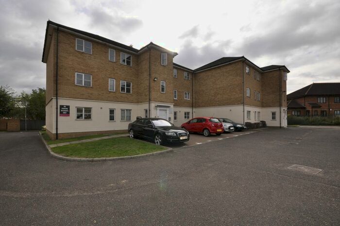 2 Bedroom Flat To Rent In Causton Square, Dagenham, RM10