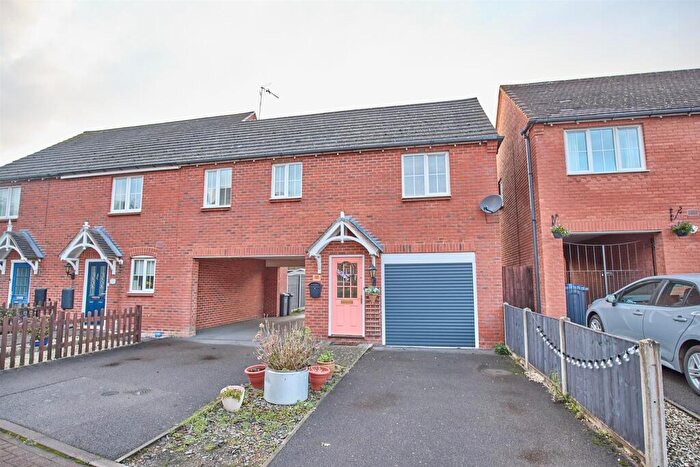 1 Bedroom Coach House For Sale In Applebees Meadow, Hinckley, LE10